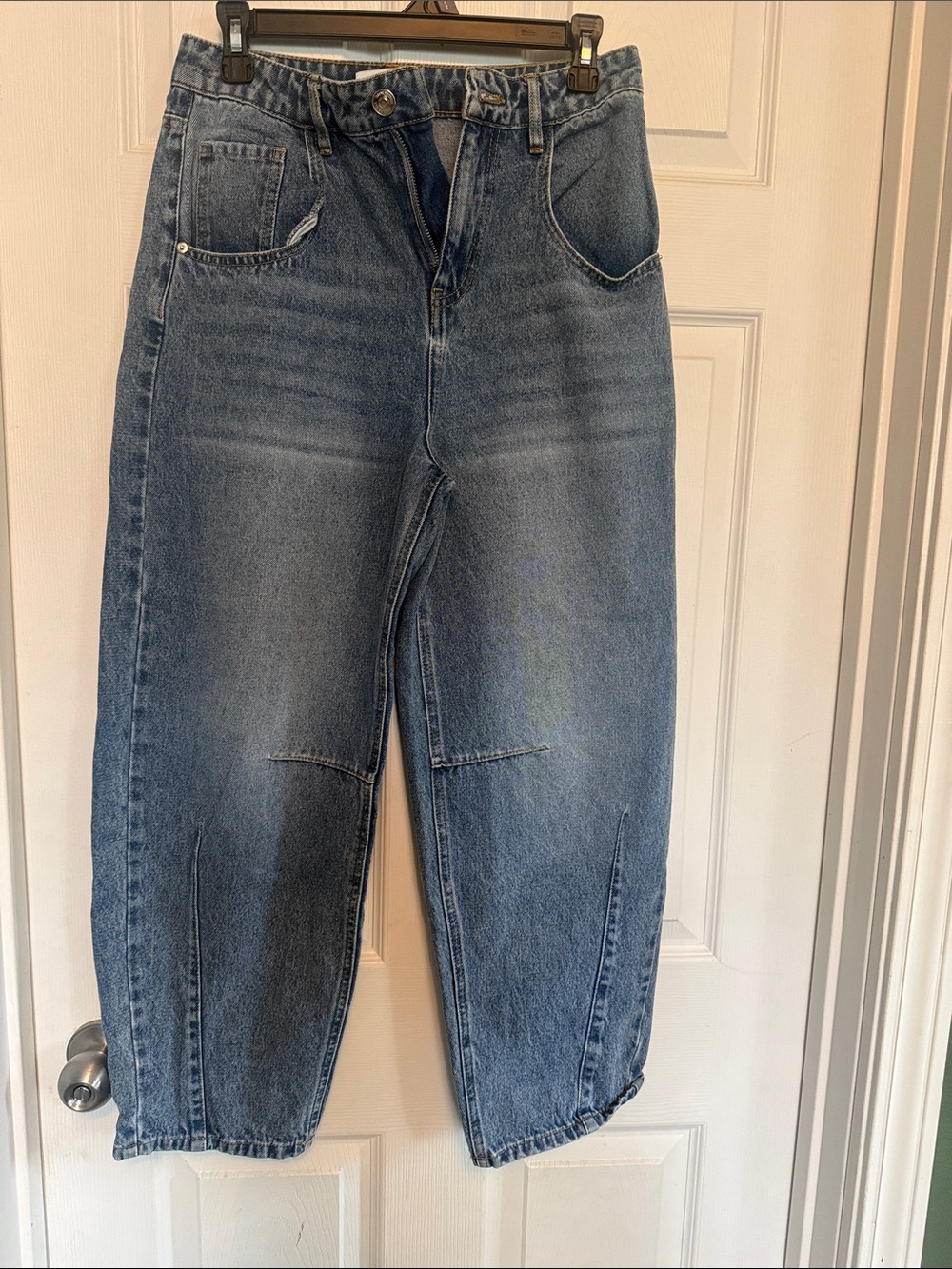 Barrel jeans